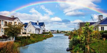 Ultra-rich Africans piling into property to preserve wealth, Standard Bank says